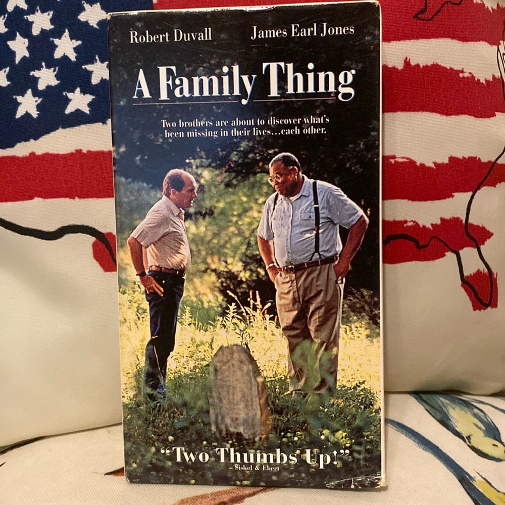 💫 A Family Thing VHS